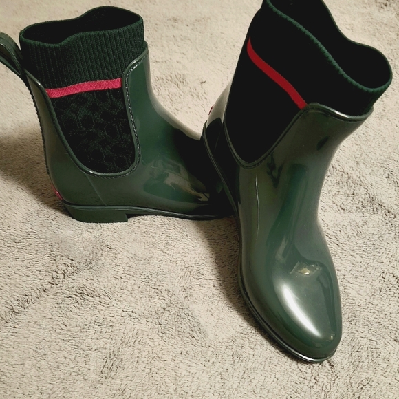 New Coach Women's Rain Bootie Size 7 US. Never worn. - Picture 1 of 7
